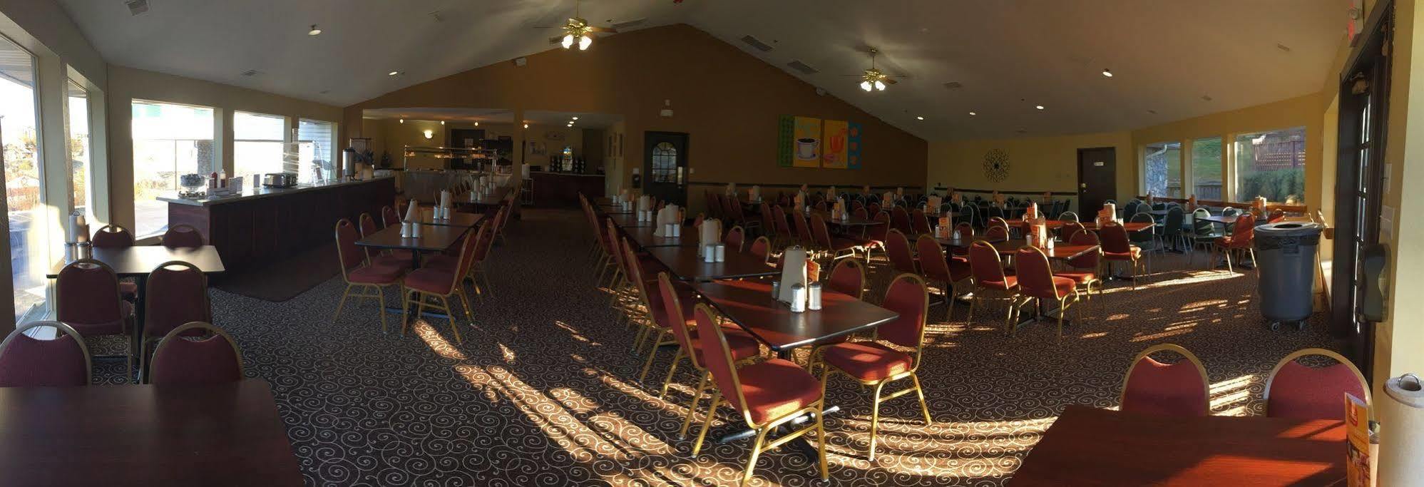 The Stone Castle Hotel & Conference Center Branson Exterior photo